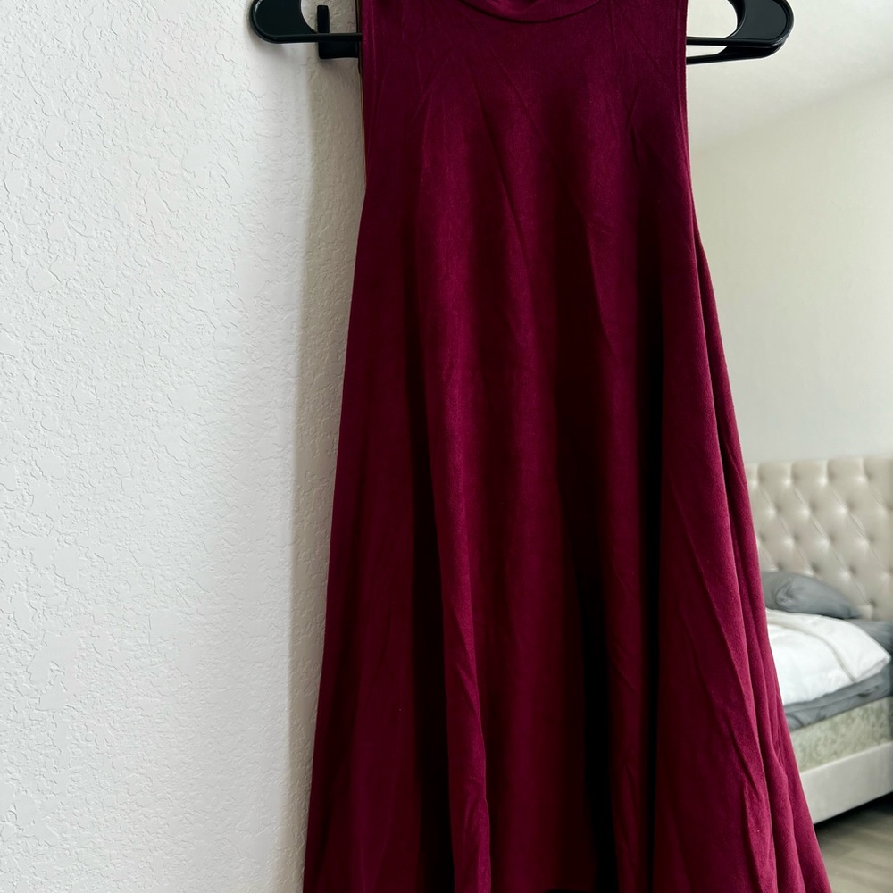 Burgundy Sleeveless Velvet Dress